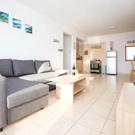 Apartman Mynapa Ajía Nápa
